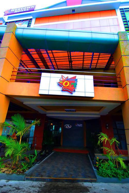 Mo2 Westown Hotel - Mandalagan Bacolod Zewnętrze zdjęcie