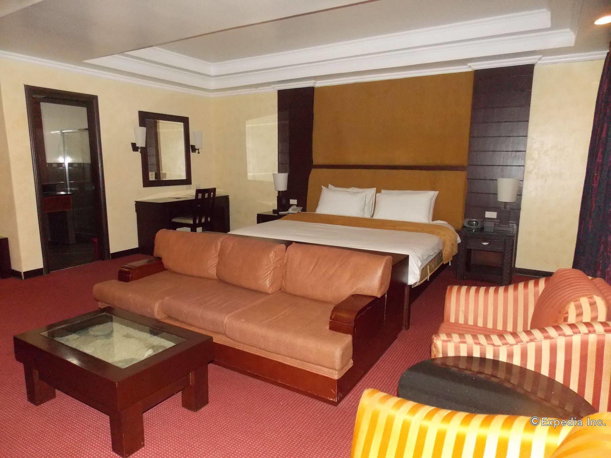 Mo2 Westown Hotel - Mandalagan Bacolod Zewnętrze zdjęcie