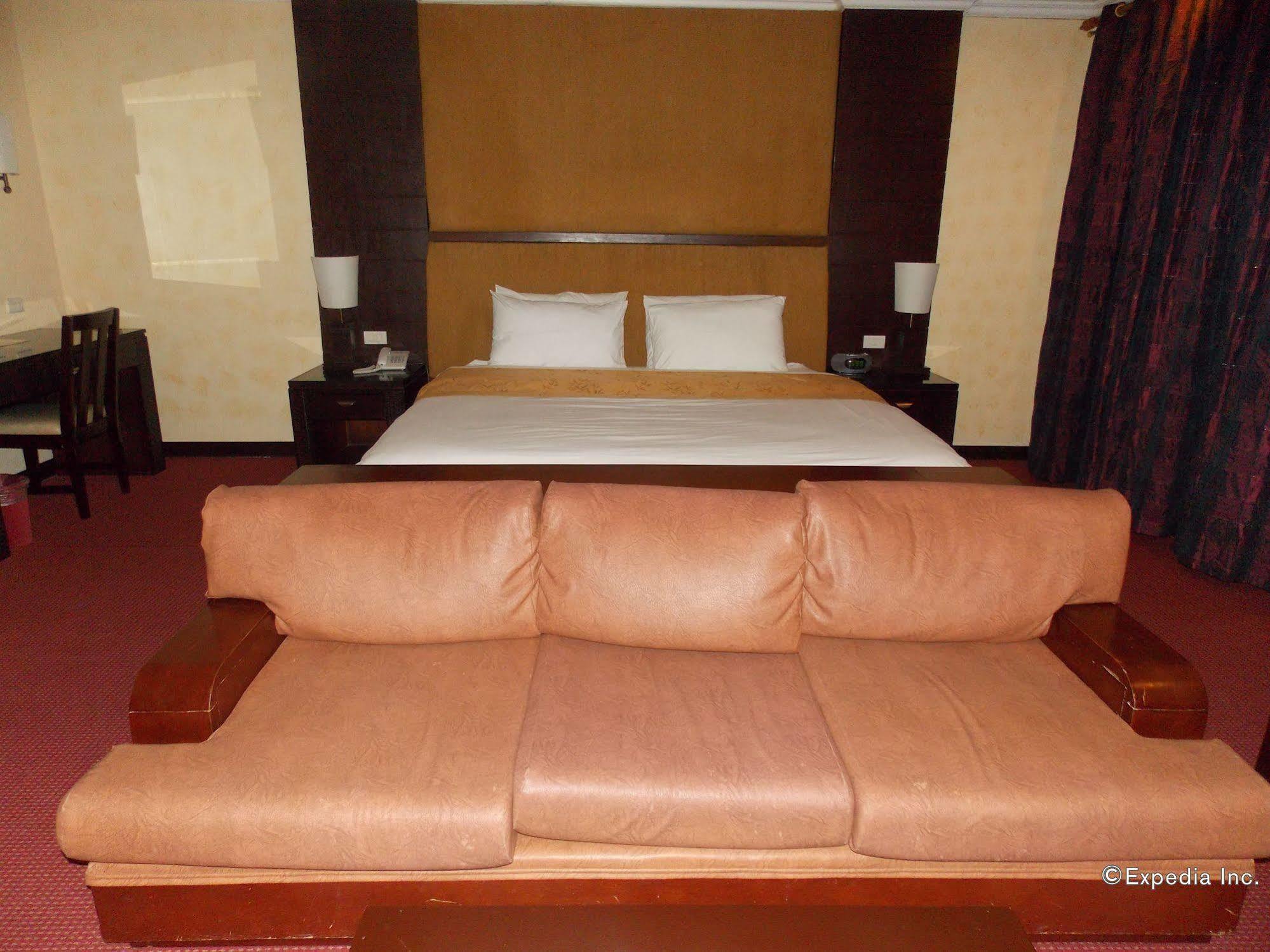 Mo2 Westown Hotel - Mandalagan Bacolod Zewnętrze zdjęcie