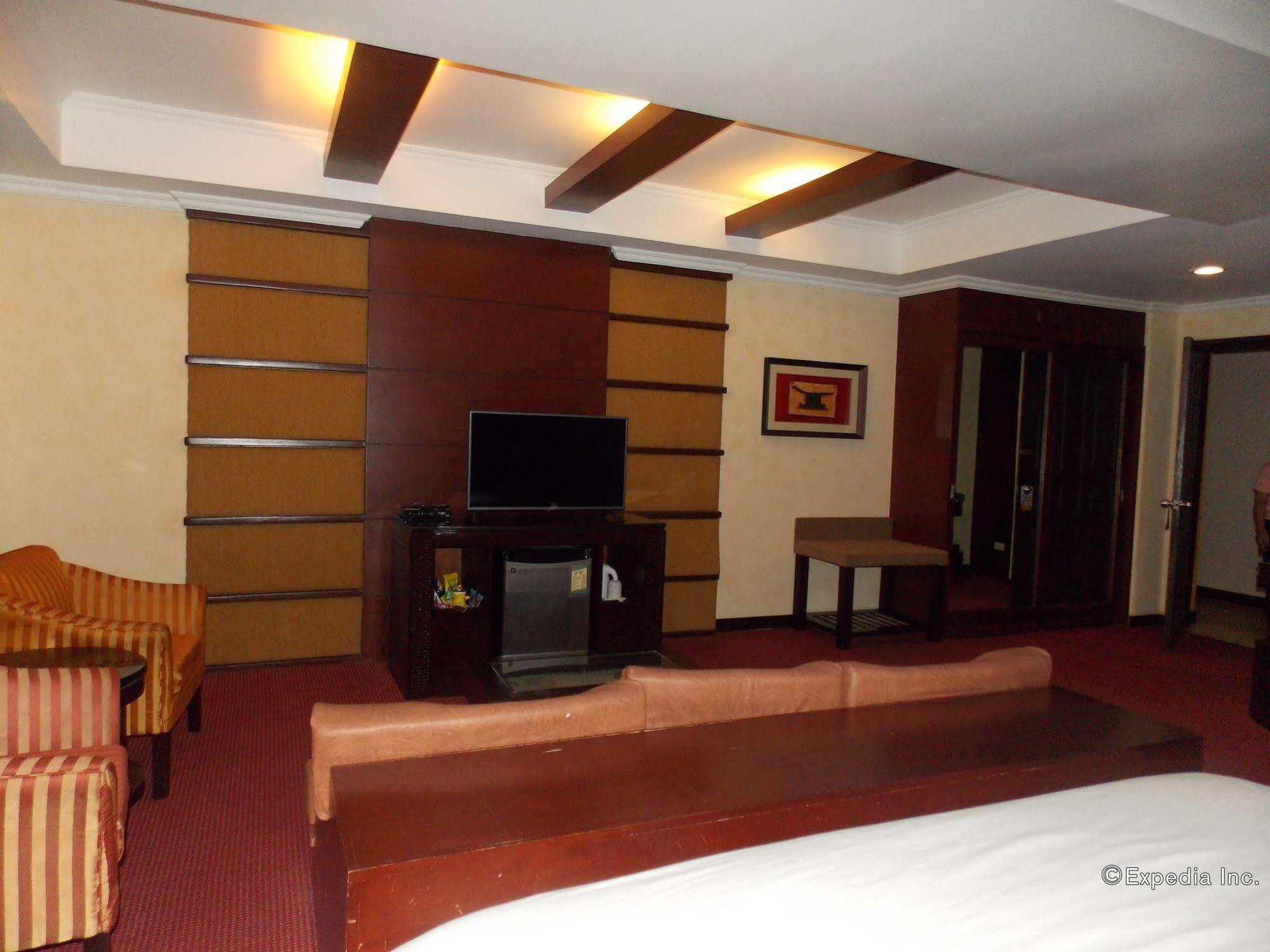 Mo2 Westown Hotel - Mandalagan Bacolod Zewnętrze zdjęcie