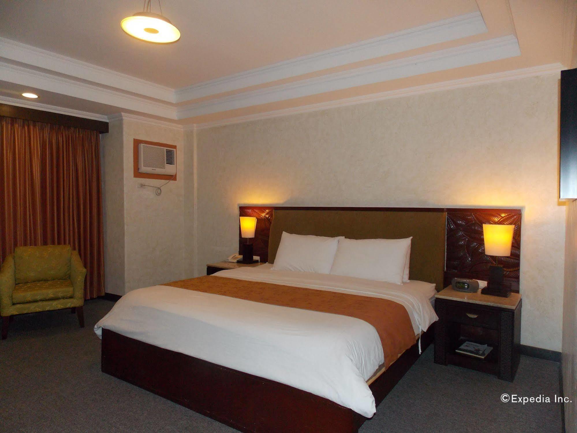 Mo2 Westown Hotel - Mandalagan Bacolod Zewnętrze zdjęcie