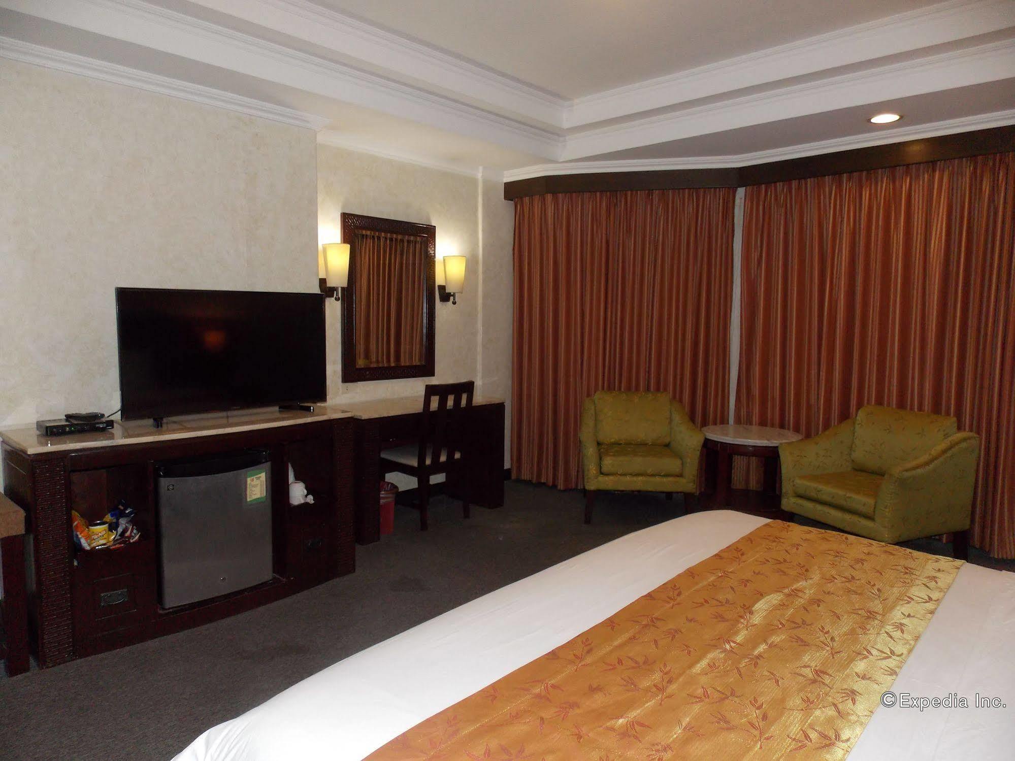 Mo2 Westown Hotel - Mandalagan Bacolod Zewnętrze zdjęcie