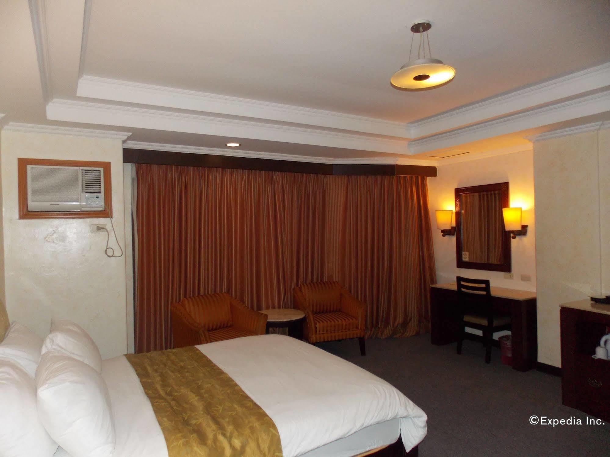 Mo2 Westown Hotel - Mandalagan Bacolod Zewnętrze zdjęcie